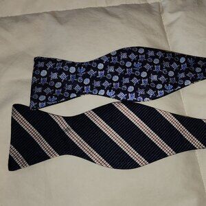 BROOKS BROTHERS Double Sided Stripe/Sea Turtles Blue Adj SIlk Tie